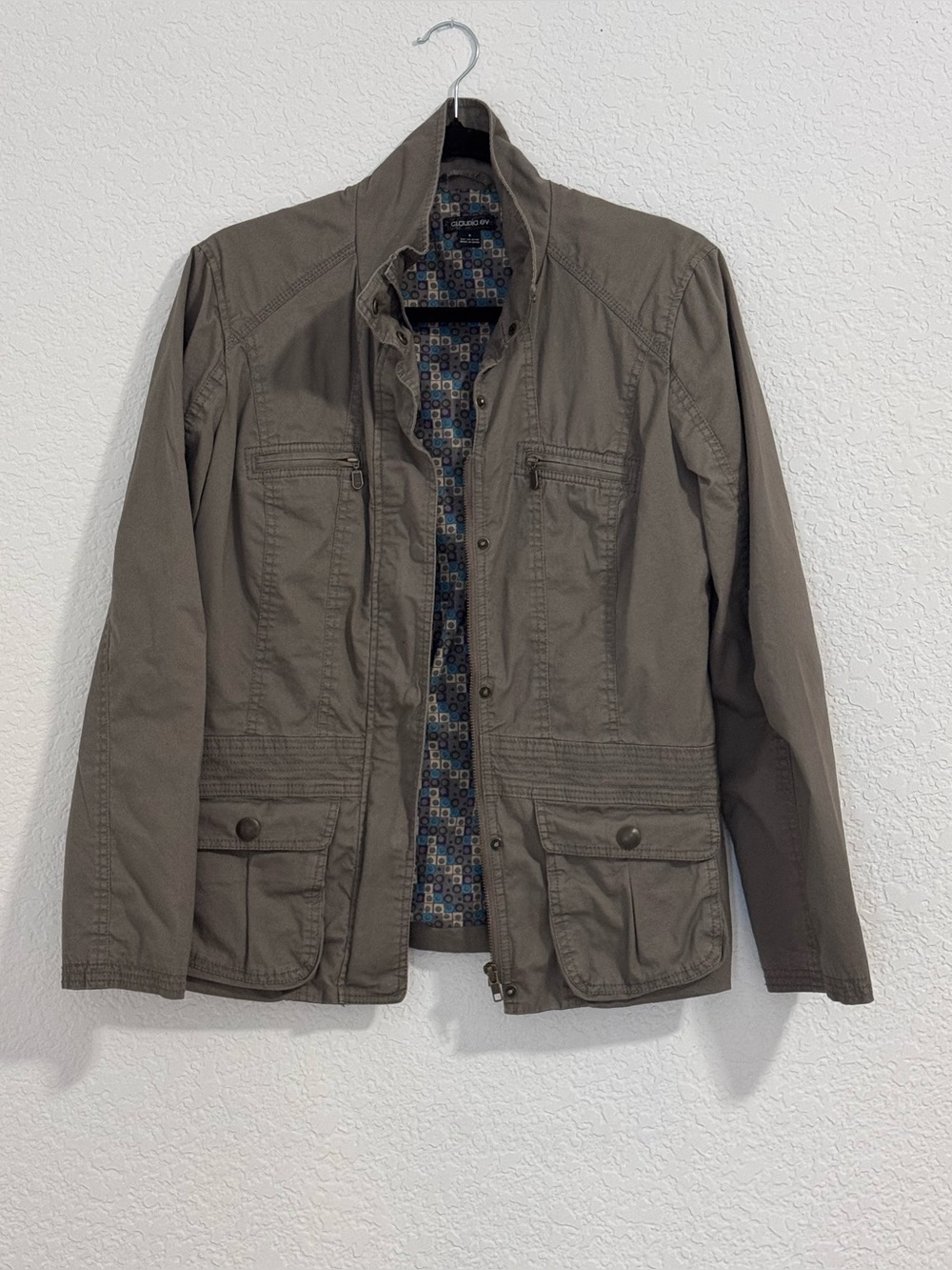Women's Olive Utility Jacket with Patterned Lining - Casual Field Style